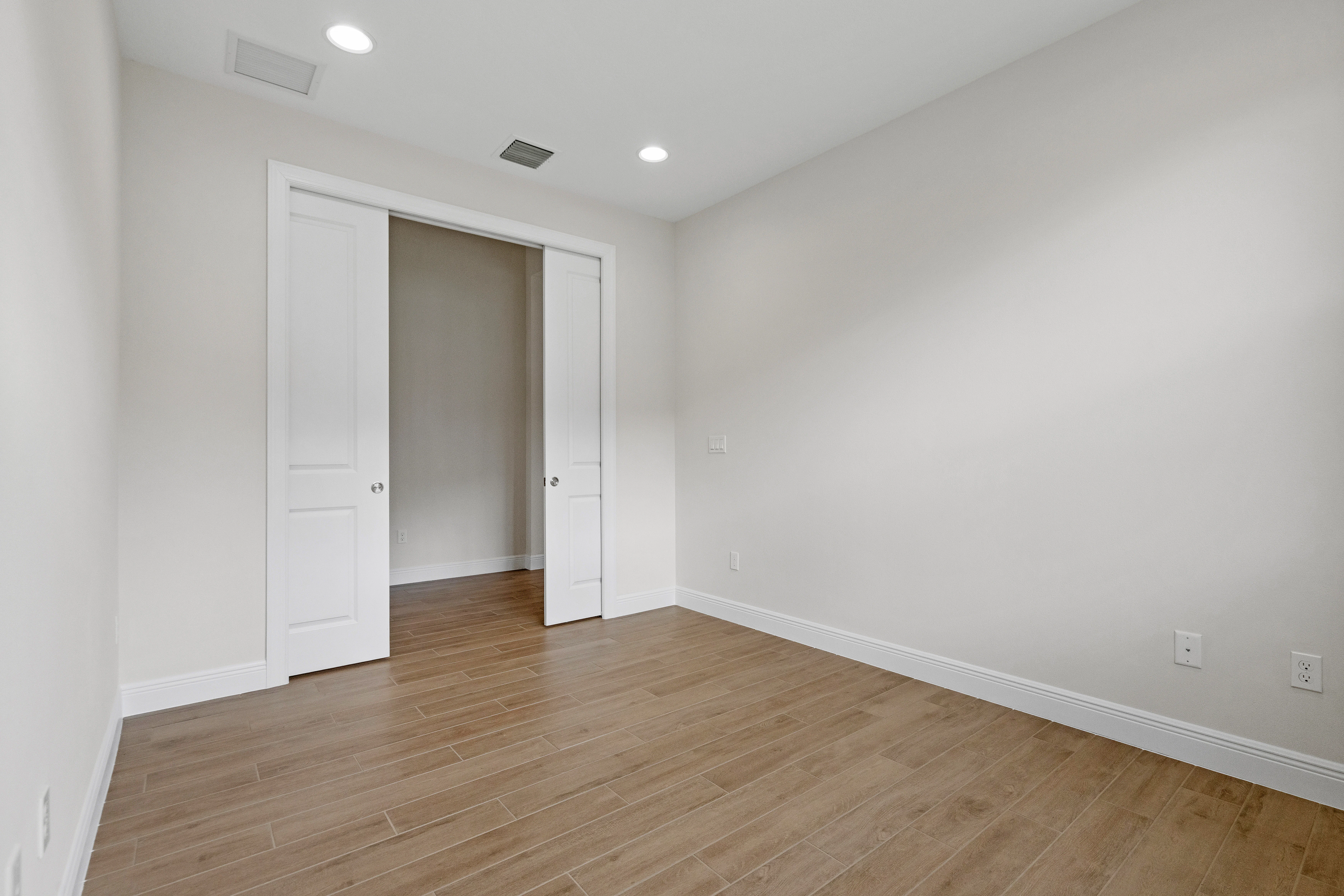 Bed 3 | 4018 Tower Pointe Way