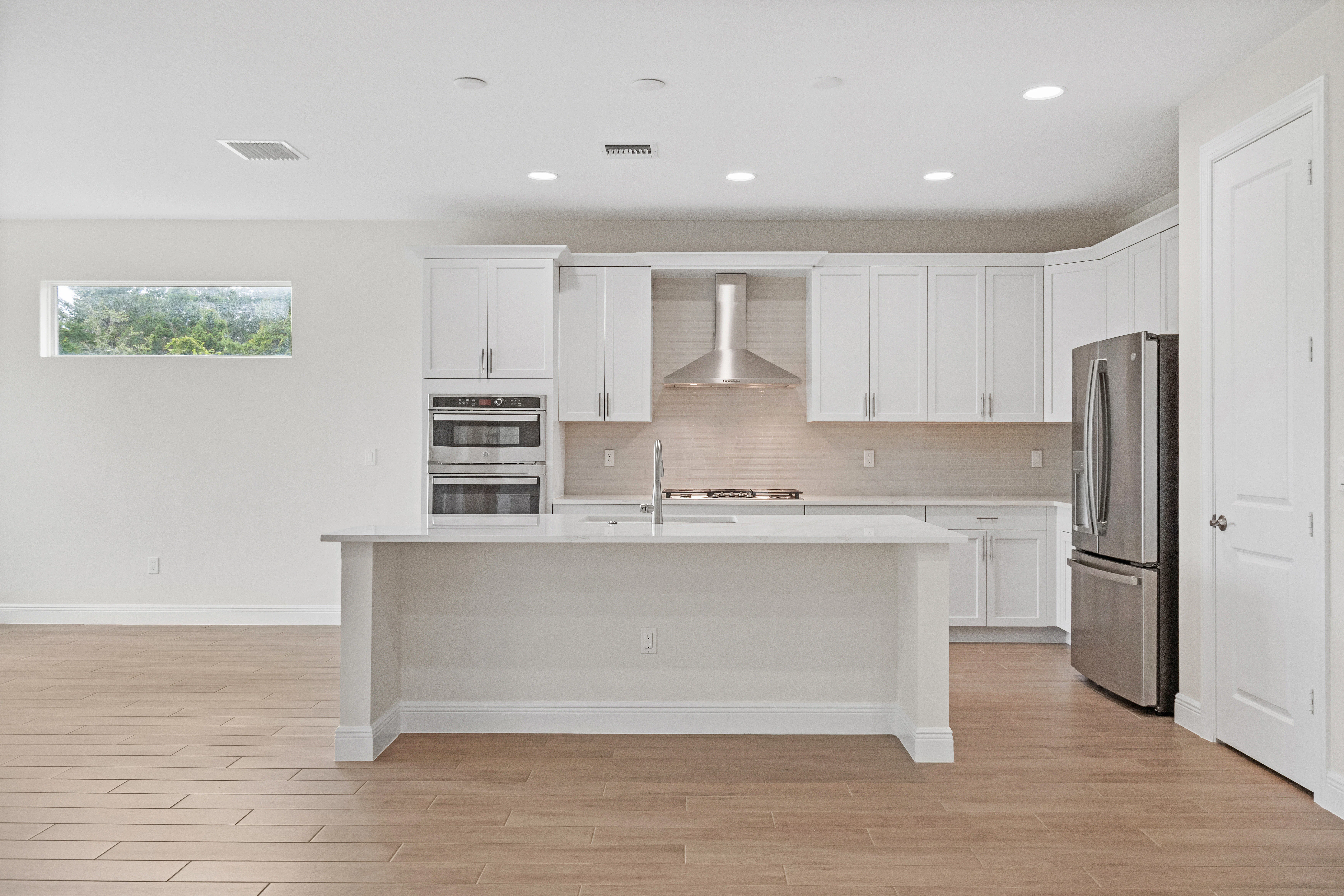Kitchen | 4018 Tower Pointe Way