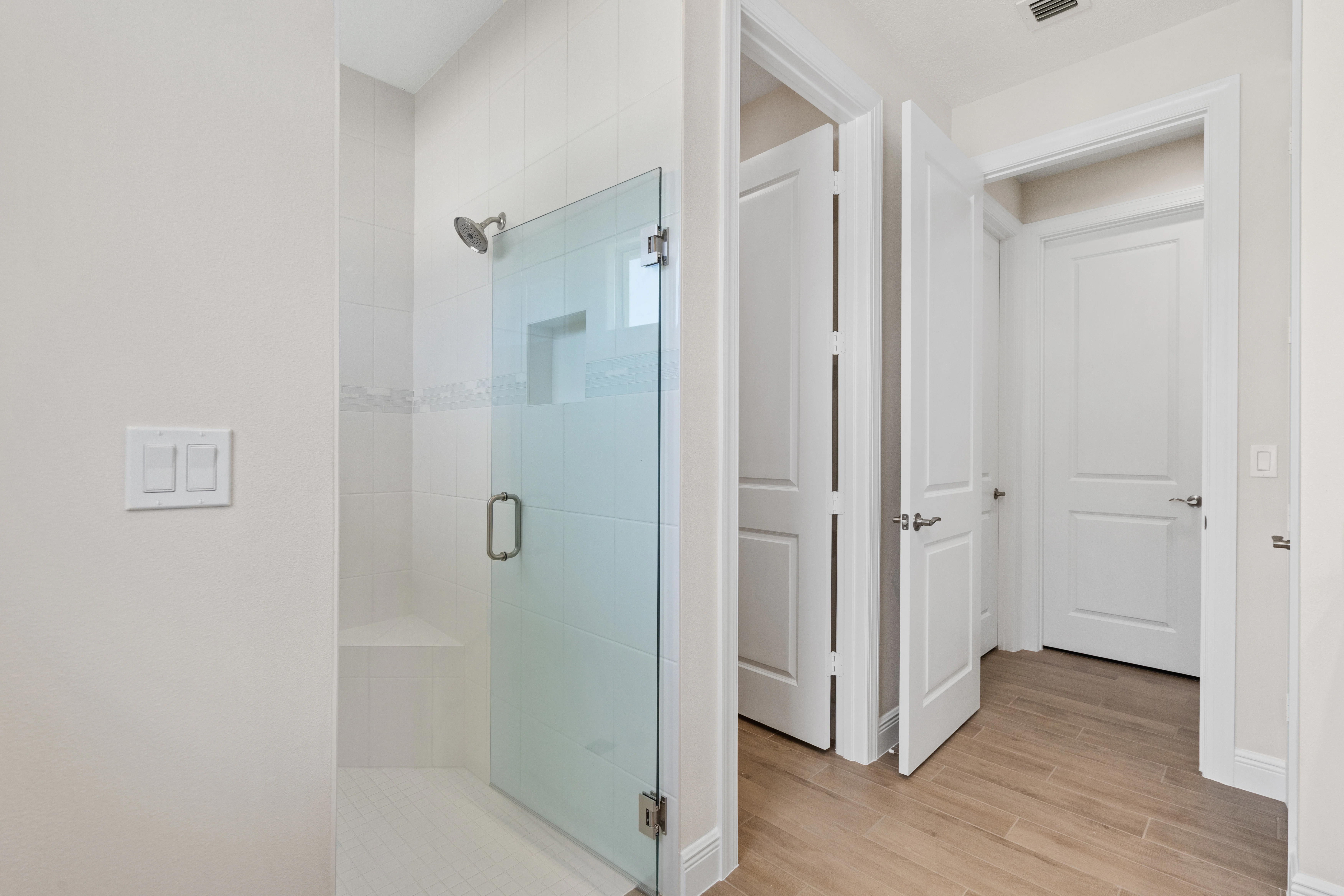 Master Bath | 4066 Tower Pointe Way