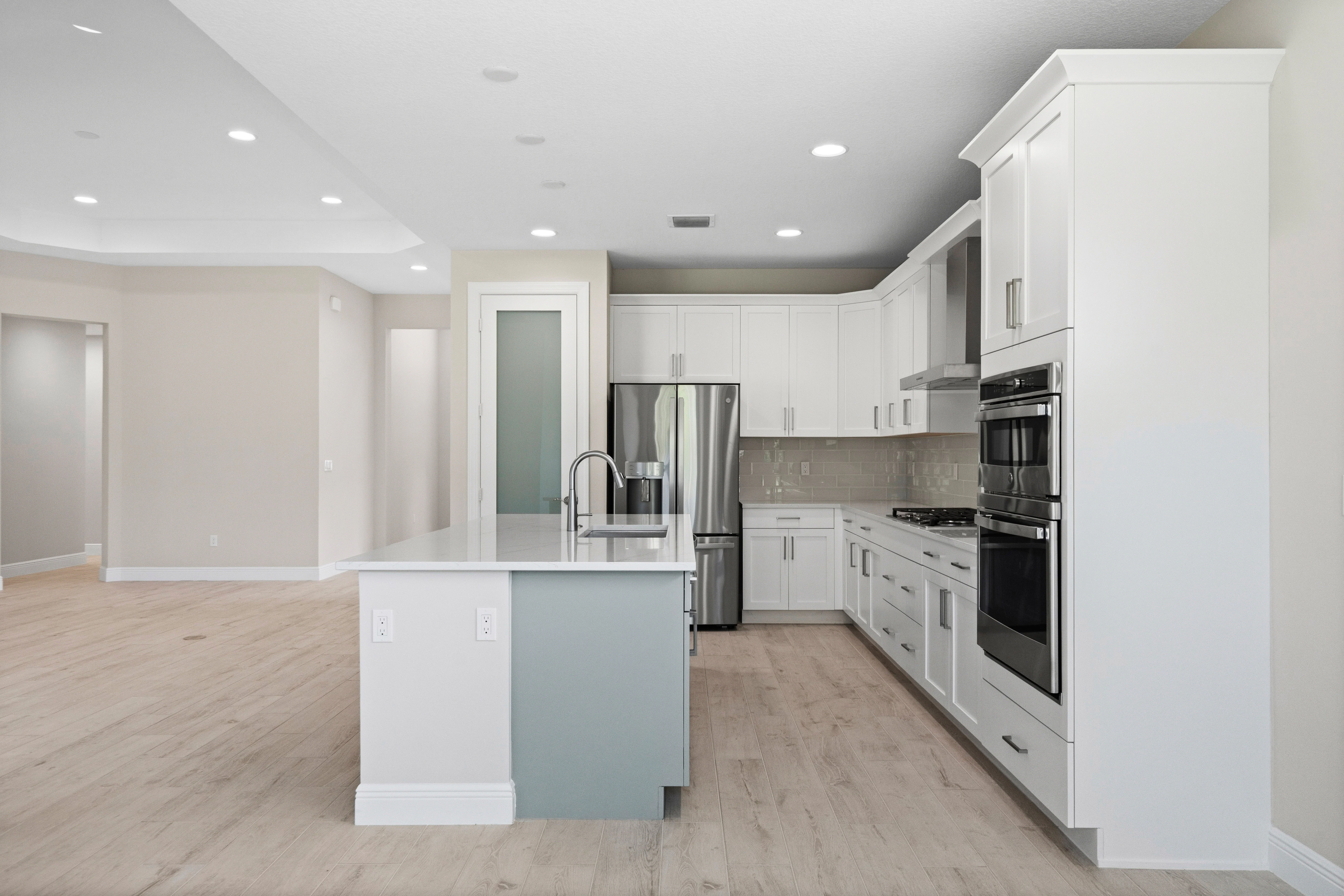 Kitchen | 4090 Tower Pointe Way