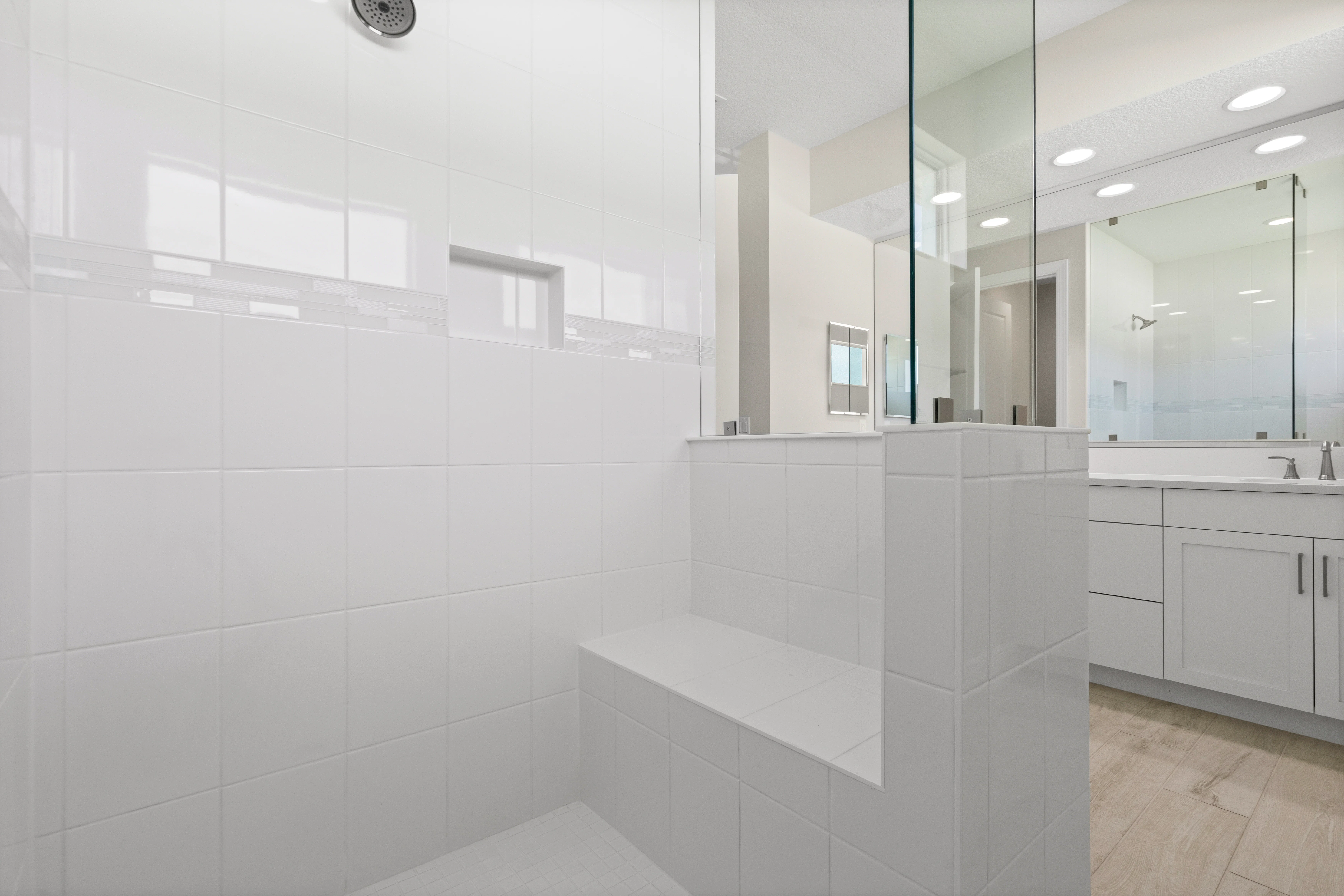 Master Bath | 4090 Tower Pointe Way
