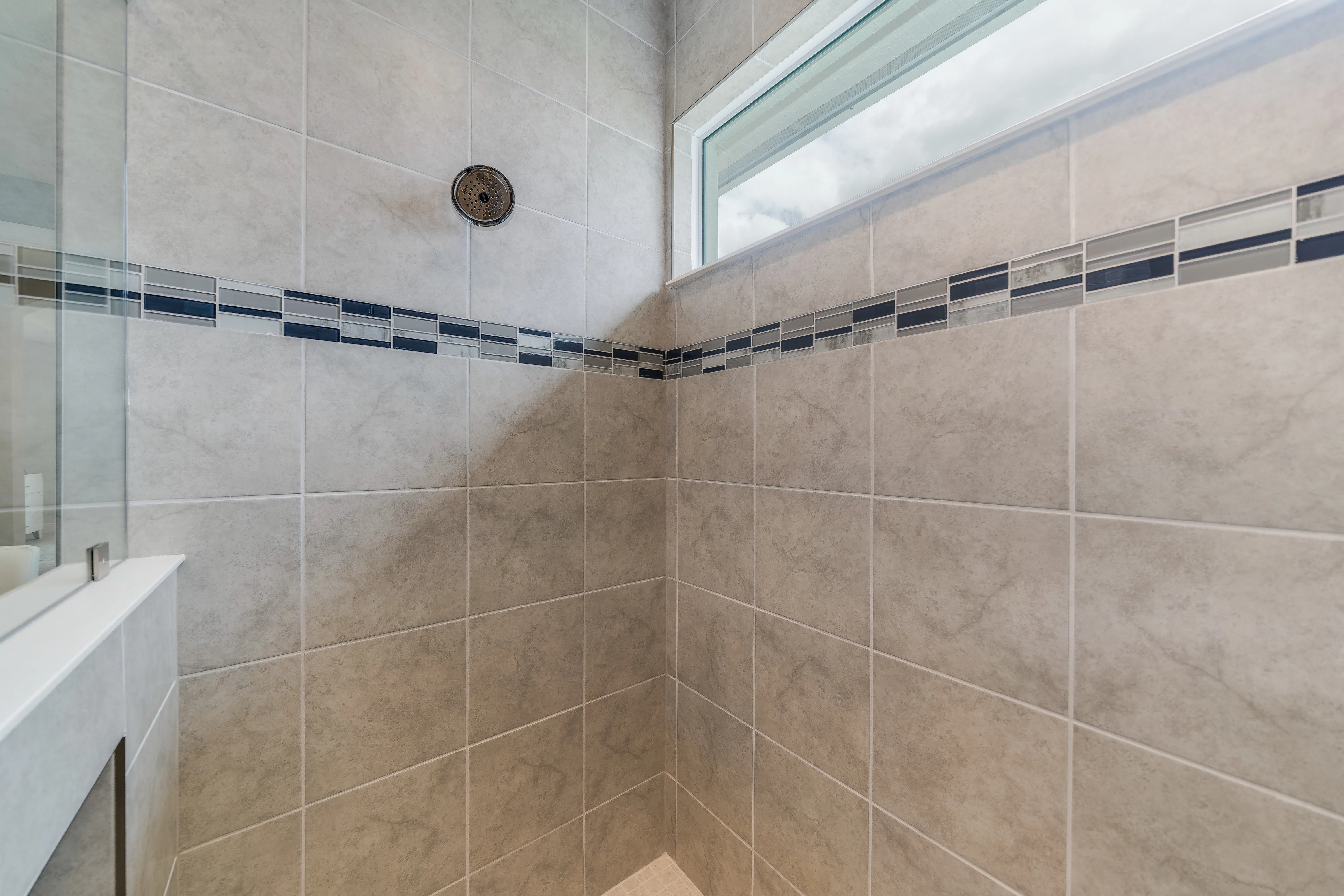 Master Bath | Palomar Model Move-in Ready