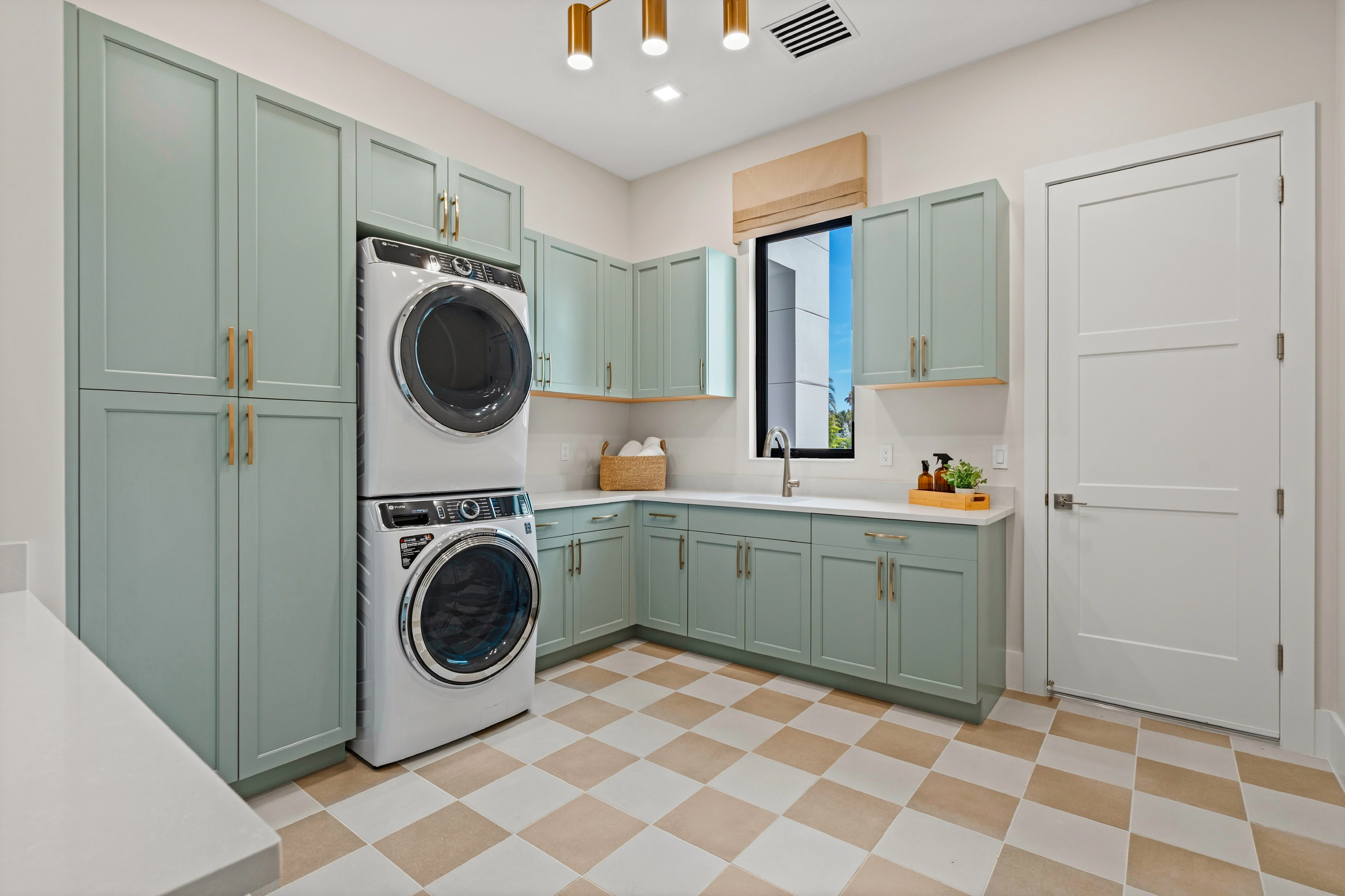 Strand Bridgewater Laundry Room
